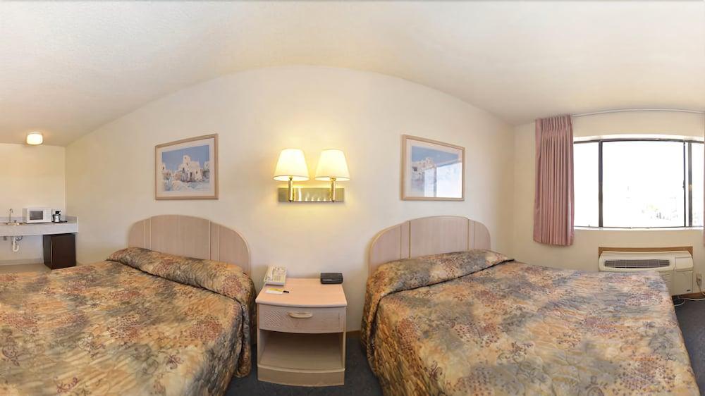 Super 8 By Wyndham Yuma Hotell Exteriör bild